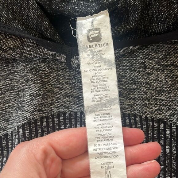 Fabletics Avaline Seamless Long Sleeve Hoodie - Picture 5 of 5